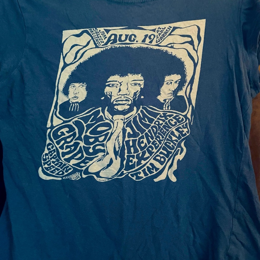 Jimi Hendrix tee.